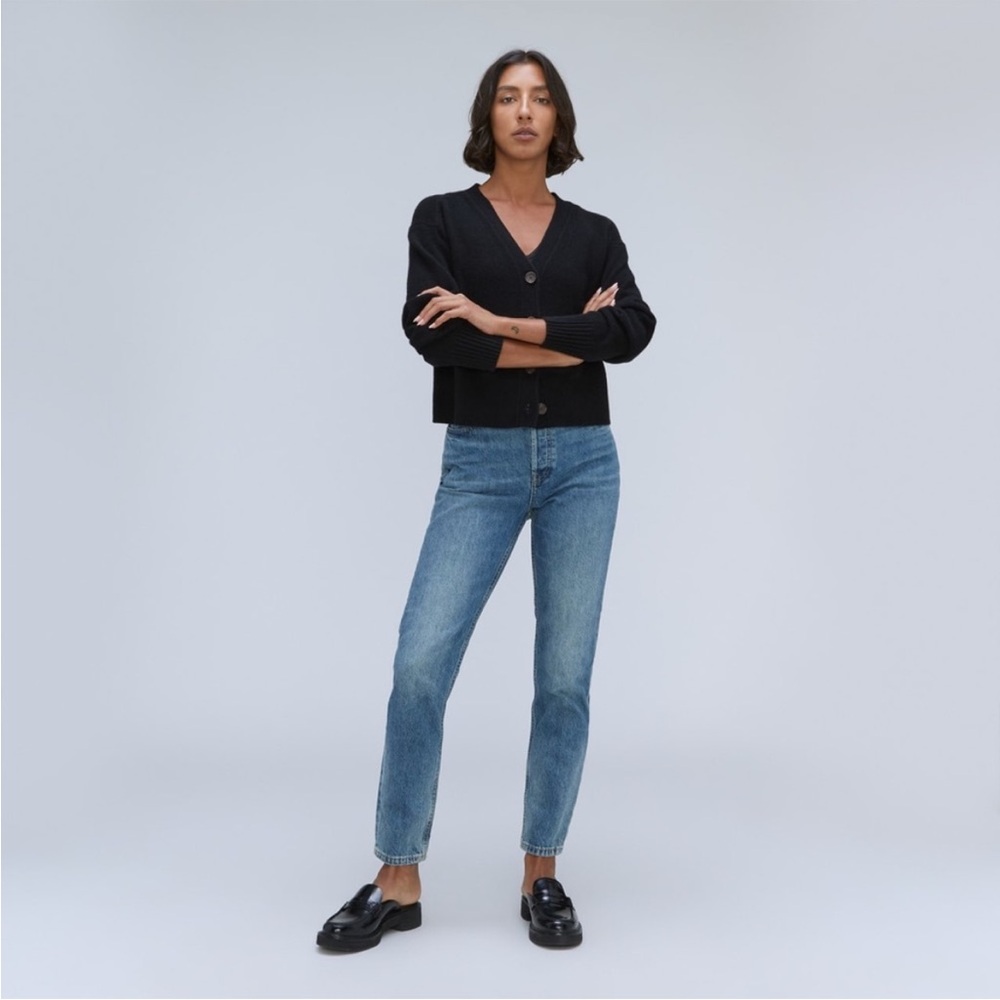 Everlane Women’s High Rise Cheeky Straight Leg Ankle Jeans in Blue